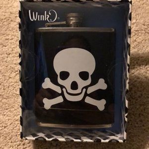 Brand new in package Skull Hip Flask, 7oz